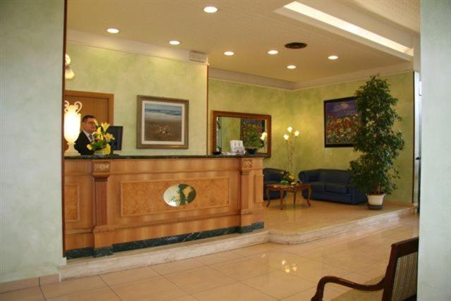 Hotel Calabresi ซัน เบเนเดตโต เดล ตรอนโต ภายนอก รูปภาพ