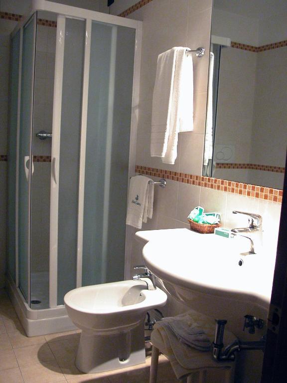 Hotel Calabresi ซัน เบเนเดตโต เดล ตรอนโต ห้อง รูปภาพ