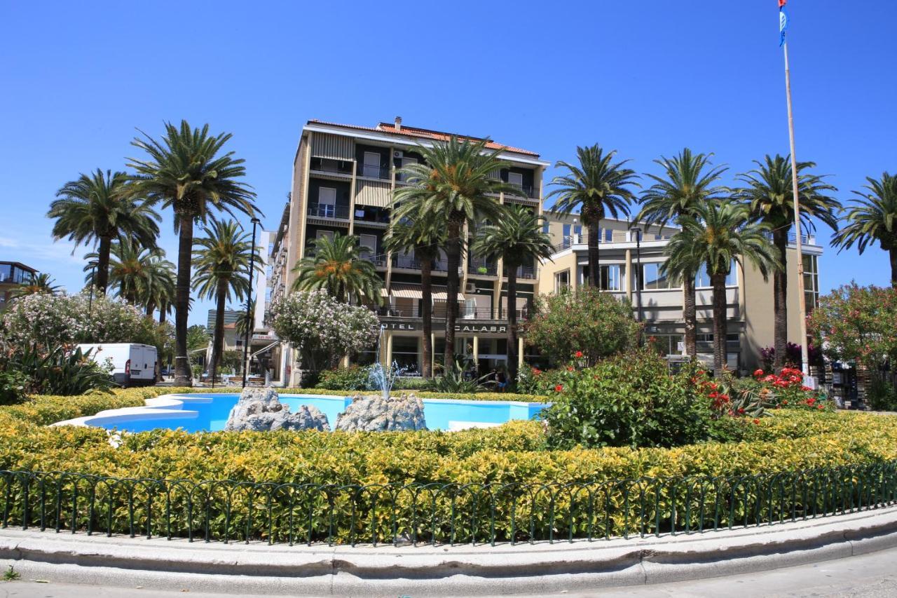 Hotel Calabresi ซัน เบเนเดตโต เดล ตรอนโต ภายนอก รูปภาพ